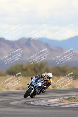 media/Nov-16-2025-Race Pace (Sun) [[8c5fa54630]]/Non Verified Riders (1st 20 Minutes)/5-Turn 15 (110pm)/